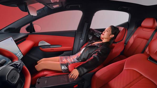 三款新能源SUV上新 最低799万元瓦力棋牌游戏从亲民家用到豪华智能(图7)